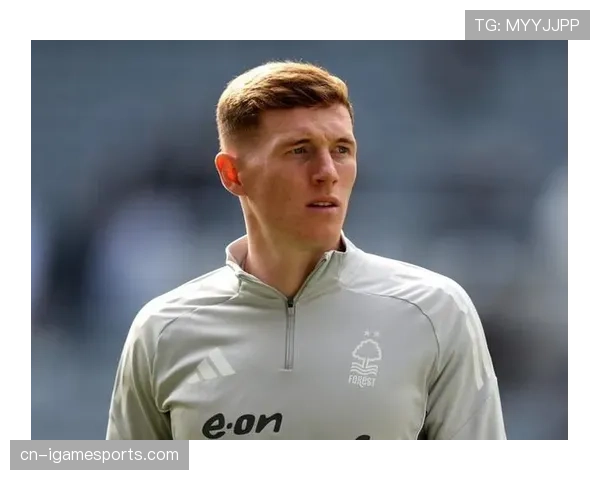 曼城全力求购森林中场埃利奥特·安德森，顶薪合同已备好曼联随时准备介入